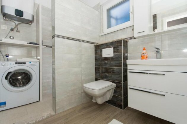 Apartment Uno - Photo5