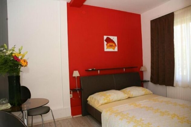 Apartments and rooms Magda - Photo2