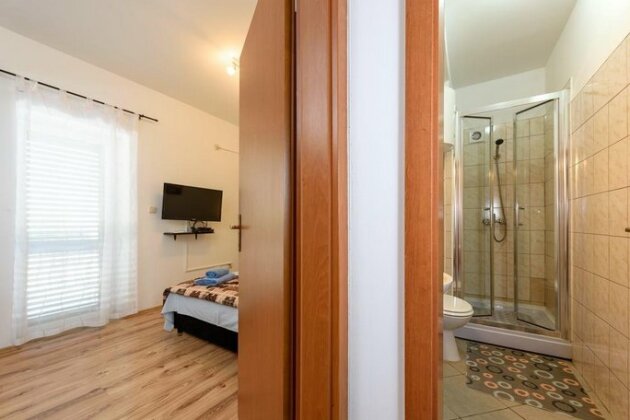 Apartments and Rooms Zaja - Photo5