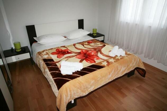 Apartments Kneza Trpimira - Photo3