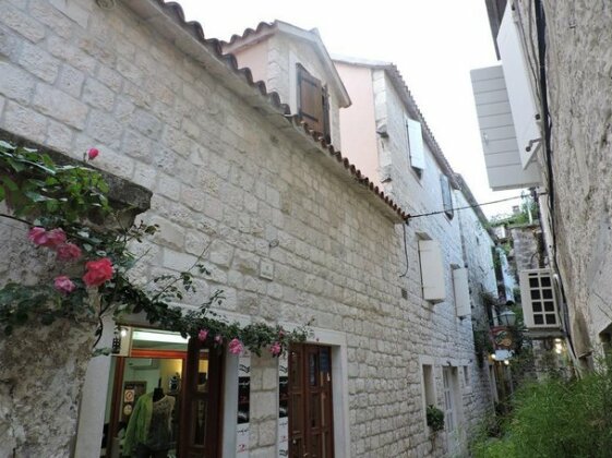 Apartments & Rooms Trogir Stars