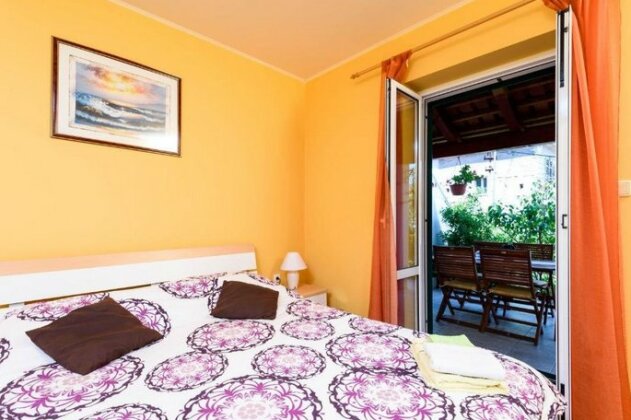 Holiday Home Sandra Trogir - Photo3