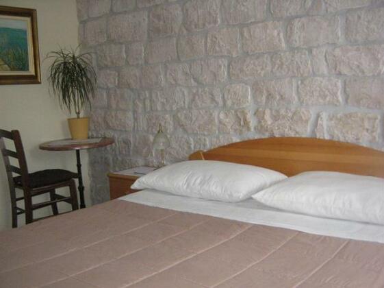 Rooms Tudor - Photo5