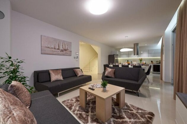Villa Trogir - Photo3