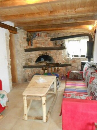 GUSCOK Rustic house - Photo5