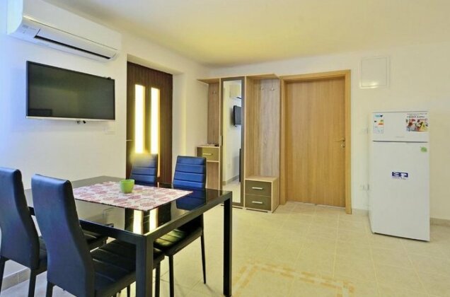 VIKTORIJA house with apartment - Photo2