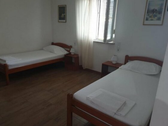 Rooms Airport Zagreb - Photo2