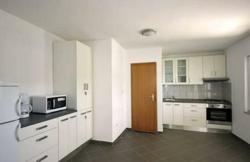 Apartments Loncar Vinisce - Photo5