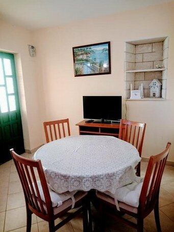 Cosy Seafront House - Photo3