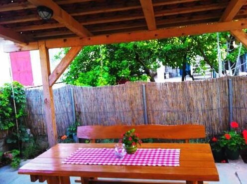 Cosy Seafront House - Photo4