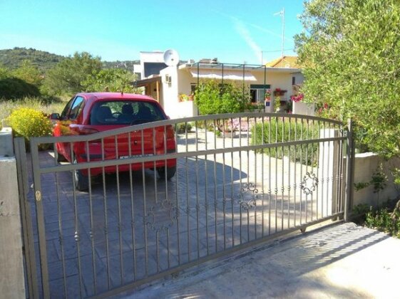 Nena Holiday House in Vinisce - Photo2