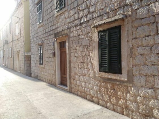 Apartment By The Sea Vis - Photo2