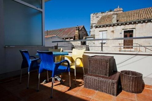Apartments Alen Vis