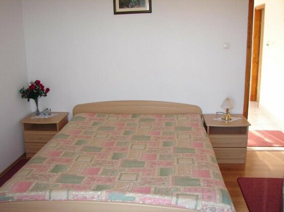 Apartments Jaksa Vis - Photo5