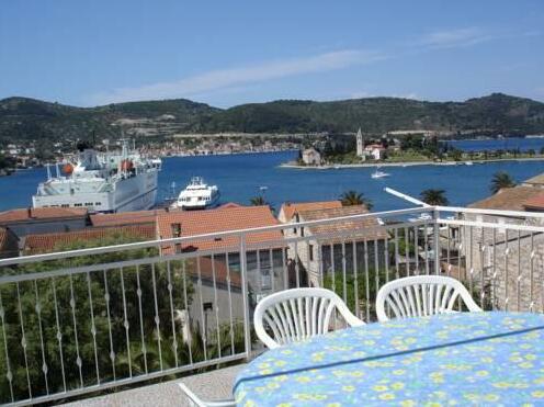 Apartments Vis - Photo2