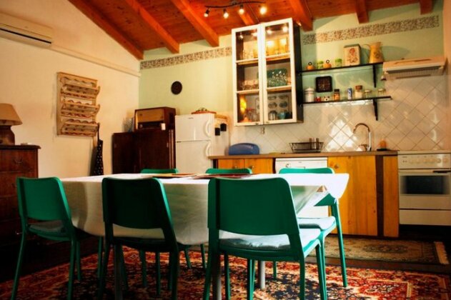 Beautiful Vintage House - Photo2