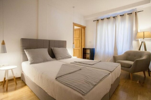Bella Vista Suites - Photo3