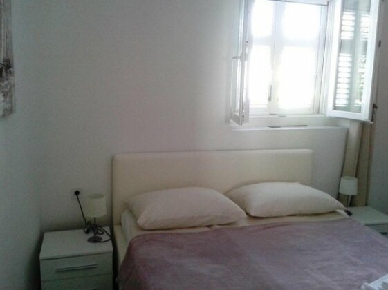 Studio apartments Ana & Mia - Photo2