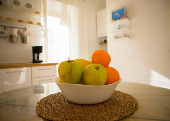 Terrace Apartment With Patio - Photo3