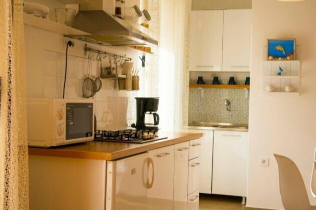 Terrace Apartment With Patio - Photo5