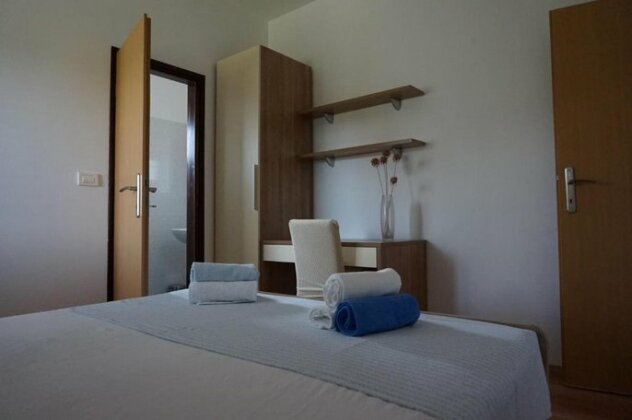Apartment Summer Day - Photo5