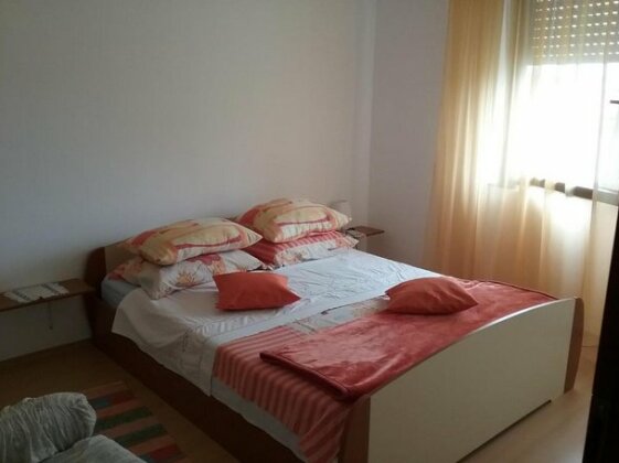 Charlie Apartments - Photo2