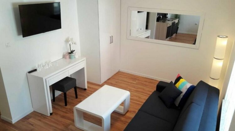 Downtown Park Suites - Photo4