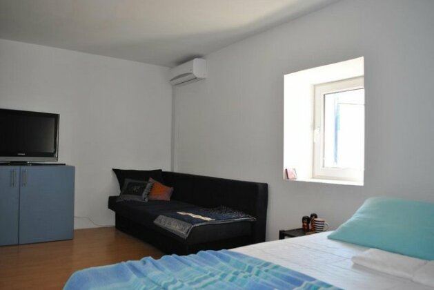 Holiday Home Kins Place - Photo5