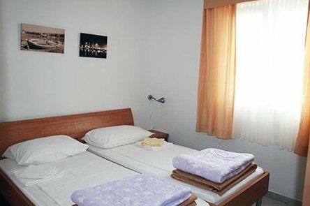 Apartments Dora Vrboska - Photo5