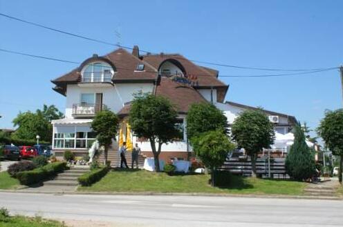 Bed and Breakfast Marina - Photo3