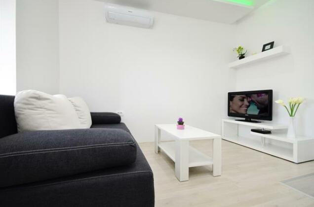 Apartment Borovac - Photo2