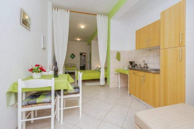 Studio Apartments Romina - Photo5