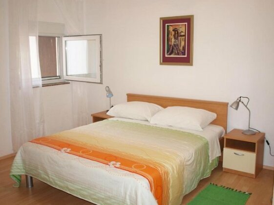 Angela's Apartments - Photo5