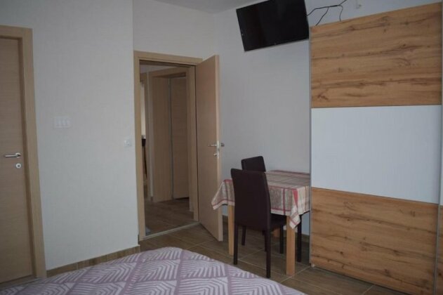 Apartments Nediljko & Mila - Photo2