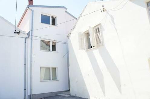 Apartments Zara - Photo2