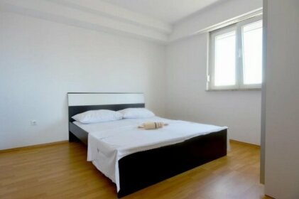 Cozy Two-Bedroom Apartment