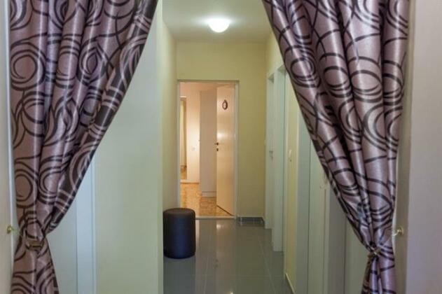 Design Hostel Mr Charles - Photo3
