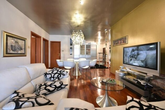 Jazine Center Luxury Apartments - Photo5