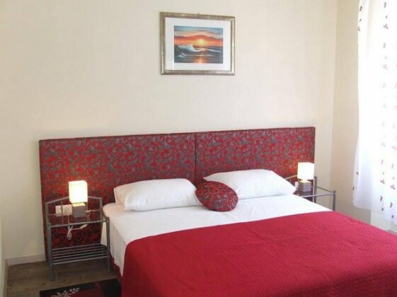 Lady of Health Apartments - Photo2