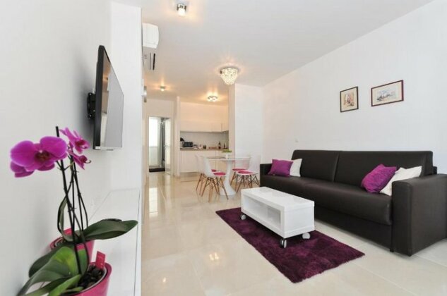 Luka Residence Apartments - Photo2