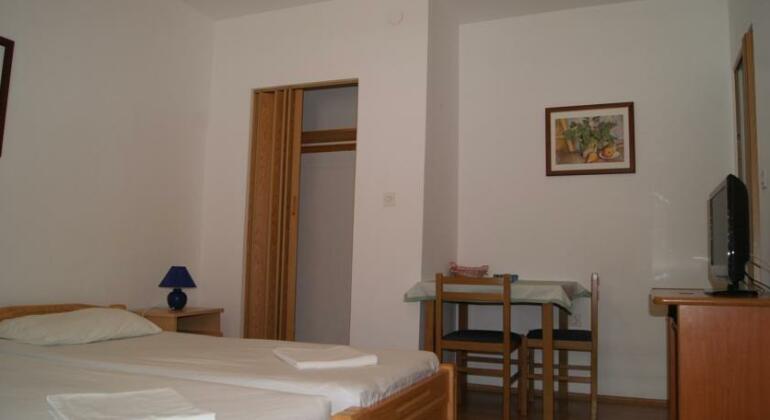 Rog Dogg Rooms - Photo4