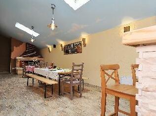 Spirini Dvori - Six Bedroom - Photo5