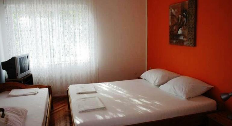 Sunset Apartments - Photo3
