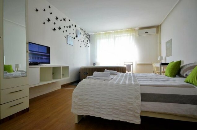 Apartment Zagreb Jacuzzi - Photo4