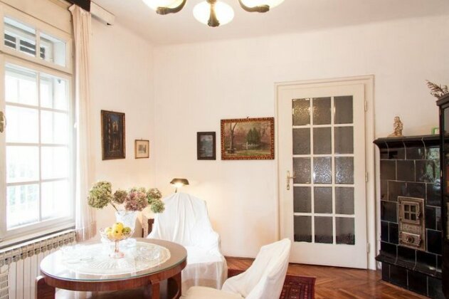 Authentic Zagreb Apartment with Garden - Photo4