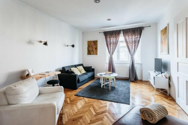 Bond Apartment Zagreb - Photo2