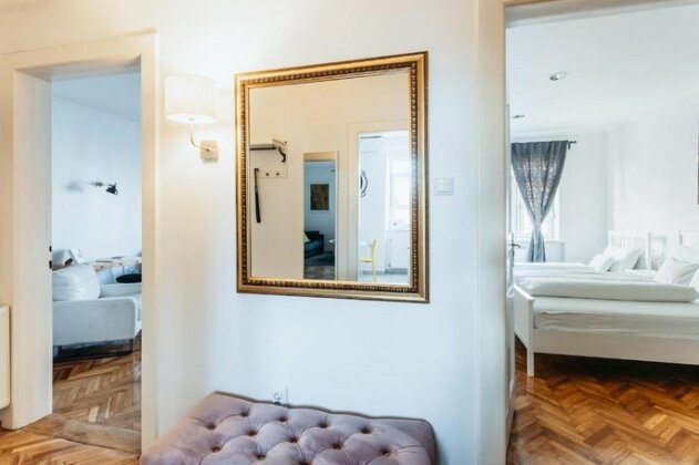 Bond Apartment Zagreb - Photo4