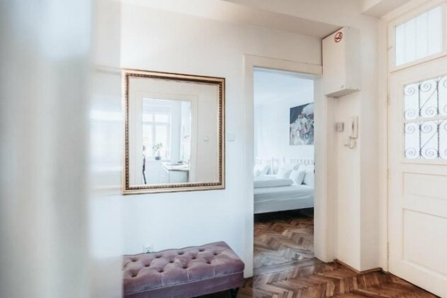 Bond Apartment Zagreb - Photo5