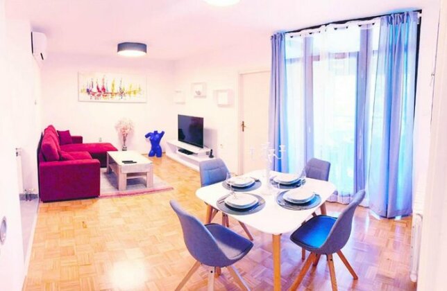Central Bus Station Apartment Zagreb - Photo2