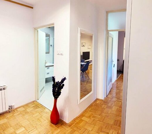 Central Bus Station Apartment Zagreb - Photo5